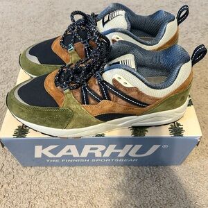 Karhu Men's Athletic Shoes - Green, Brown, and Black
